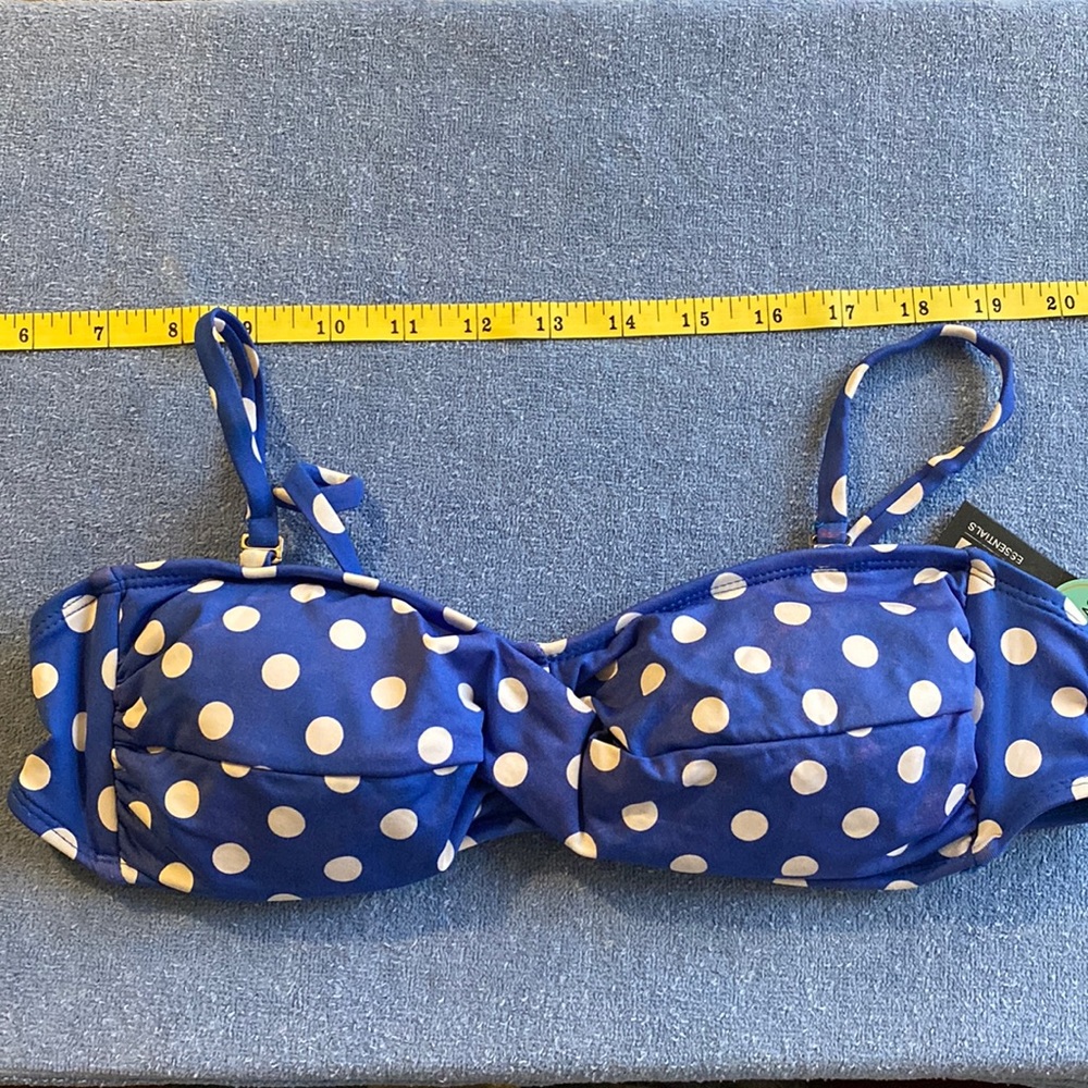 Swimsuit Bathing Suit Top M NWT